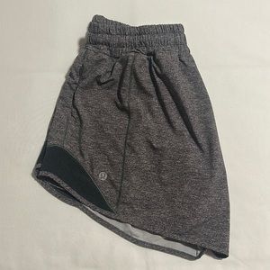 Lululemon Grey Hotty Hot Running Shorts Women’s Size 8 - 4” inch length